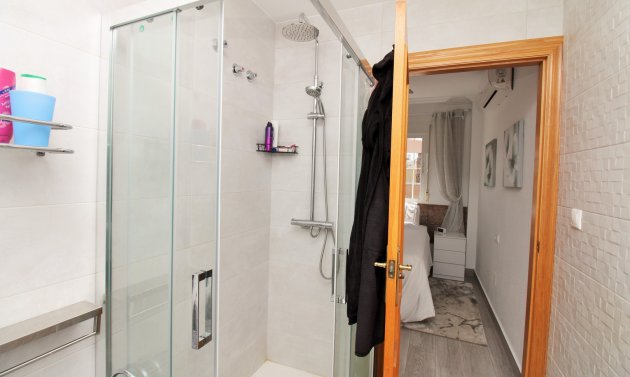 Resale - Apartment -
Villamartín - Las Violetas
