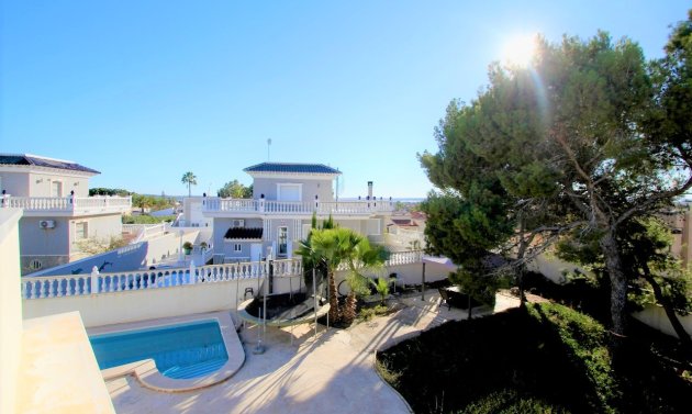 Resale - Villa -
Rojales - Ciudad Quesada