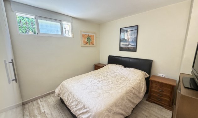 Reventa - Villa -
Villamartín - Villamartin