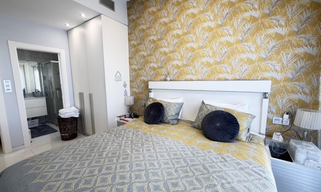 Resale - Villa -
Villamartín - Villamartin