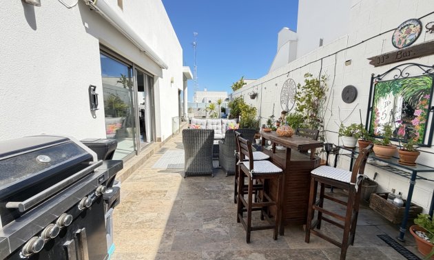Resale - Villa -
Villamartín - Villamartin