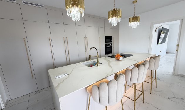 Resale - Villa -
Villamartín - Villamartin