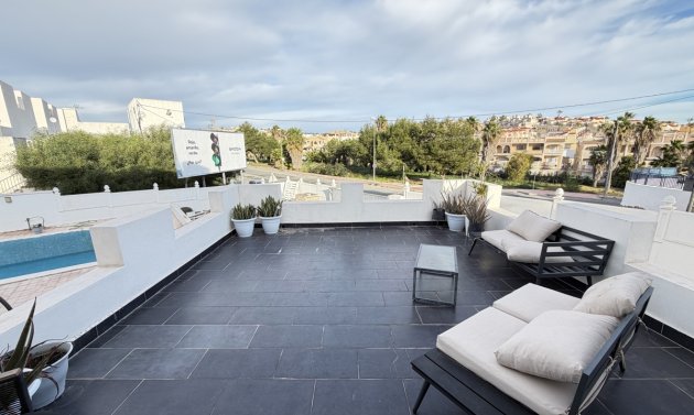 Resale - Villa -
Villamartín - Villamartin