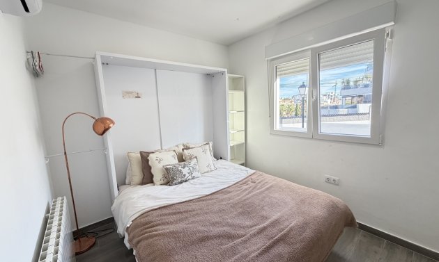 Resale - Villa -
Villamartín - Villamartin