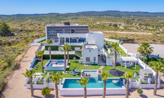 Reventa - Villa -
Torremendo