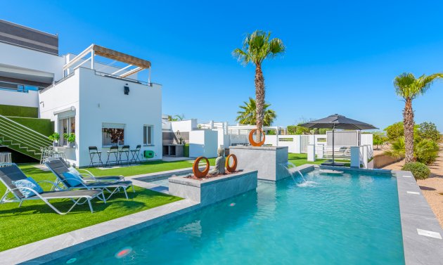 Reventa - Villa -
Torremendo
