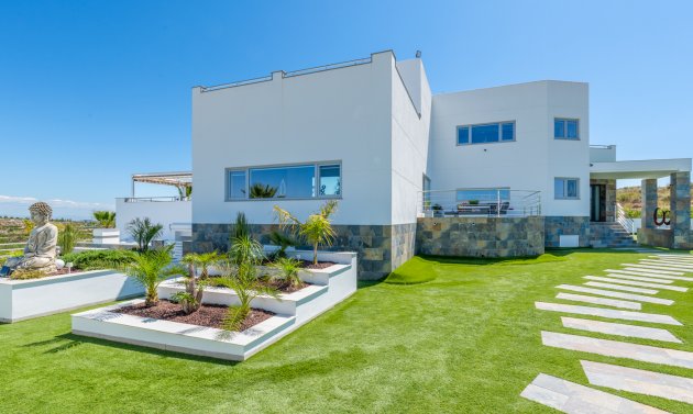Reventa - Villa -
Torremendo