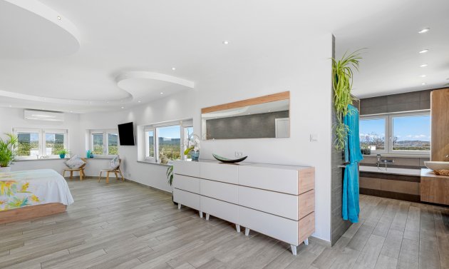 Reventa - Villa -
Torremendo