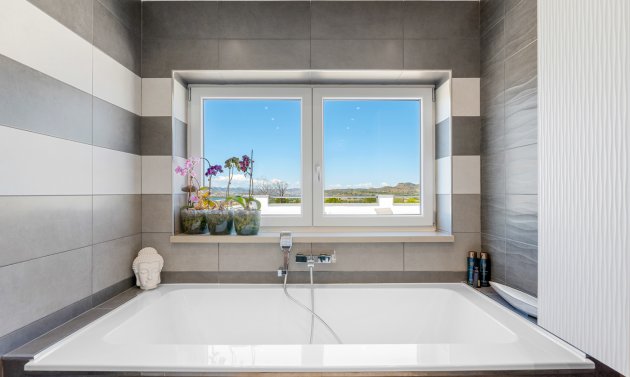 Reventa - Villa -
Torremendo