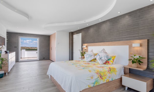 Reventa - Villa -
Torremendo