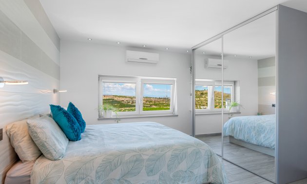 Reventa - Villa -
Torremendo