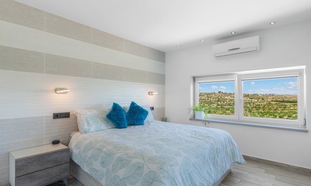 Reventa - Villa -
Torremendo