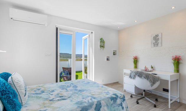 Reventa - Villa -
Torremendo