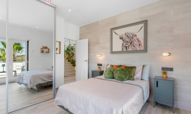 Reventa - Villa -
Torremendo