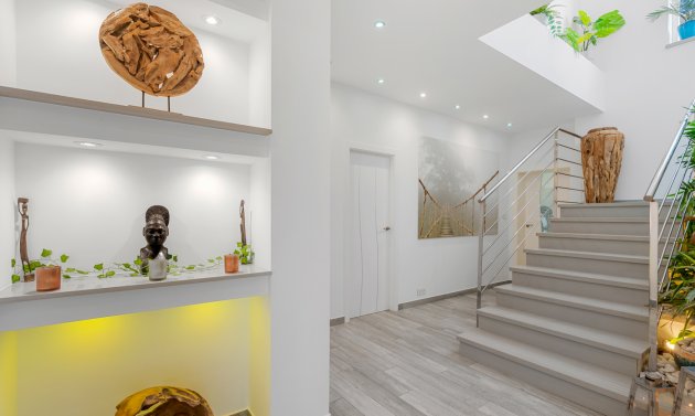 Reventa - Villa -
Torremendo
