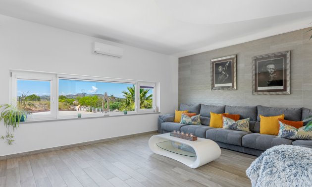 Reventa - Villa -
Torremendo