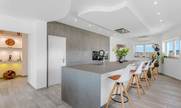 Reventa - Villa -
Torremendo