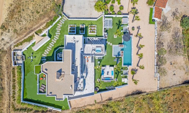 Reventa - Villa -
Torremendo