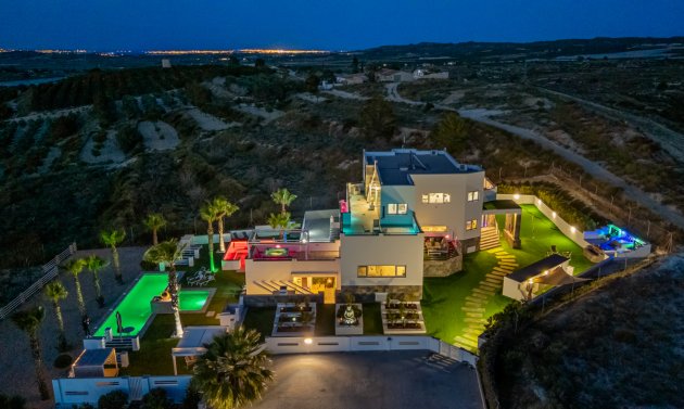 Reventa - Villa -
Torremendo