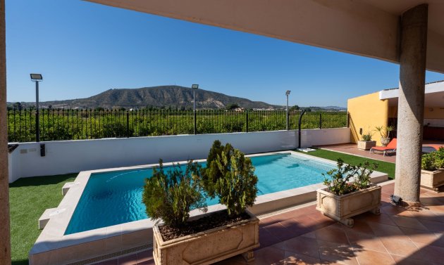 Reventa - Finca -
Orihuela Costa - Orihuela