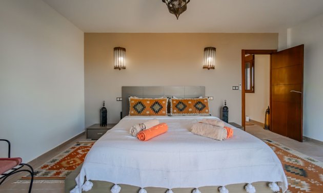 Återförsäljning - Villa -
Torremendo