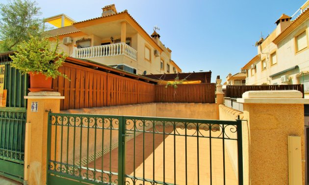 Reventa - Apartament -
Villamartín - PAU 8