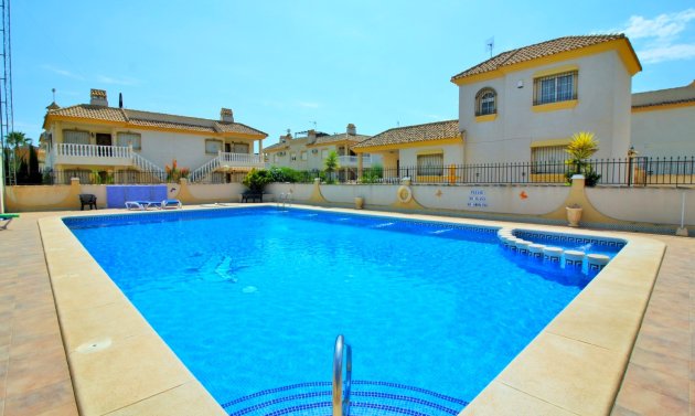 Reventa - Apartament -
Villamartín - PAU 8