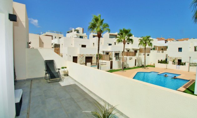 Wiederverkauf - Villa -
Villamartín - PAU 8