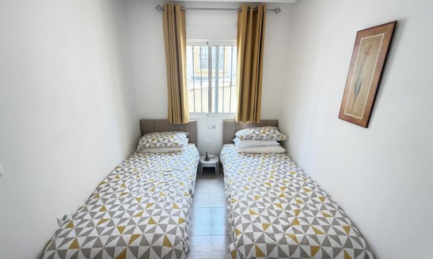 Resale - Townhouse -
Villamartín - Villamartin