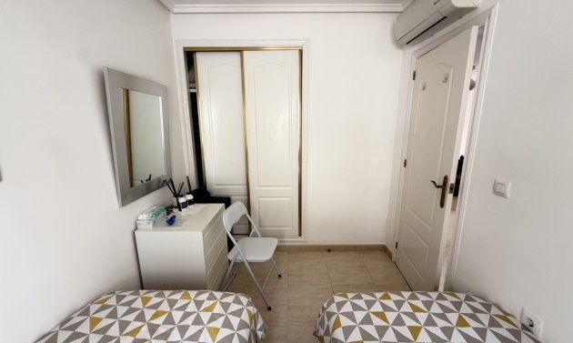 Resale - Townhouse -
Villamartín - Villamartin