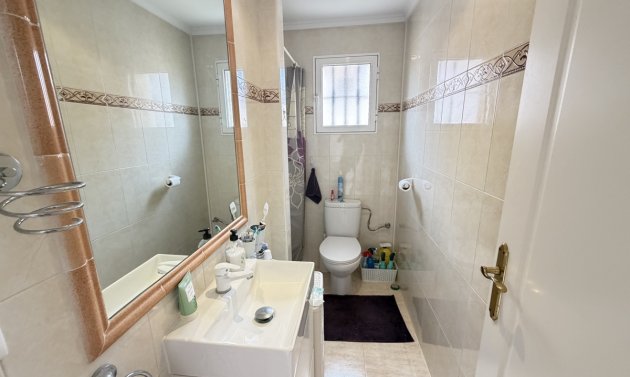 Resale - Townhouse -
Villamartín - Villamartin