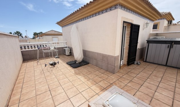 Resale - Townhouse -
Villamartín - Villamartin