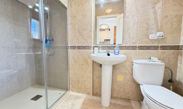 Reventa - Adosado -
Campoamor Golf