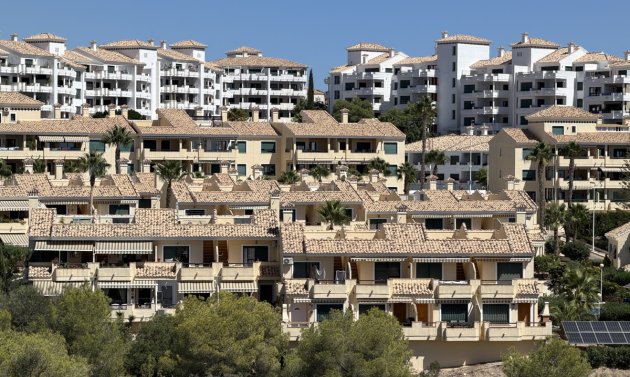 Reventa - Adosado -
Campoamor Golf