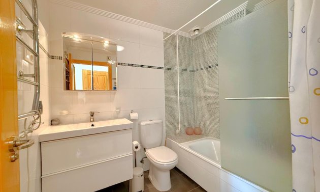 Resale - Apartament -
Orihuela Costa - Villamartín