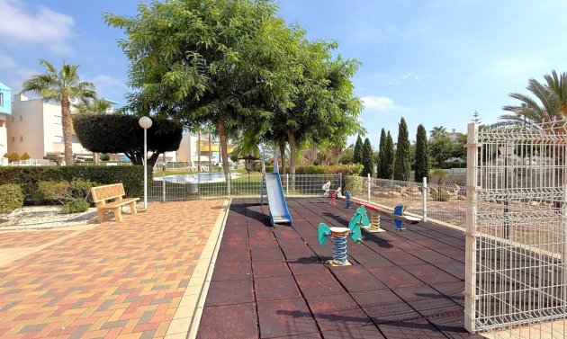Resale - Apartament -
Orihuela Costa - Villamartín