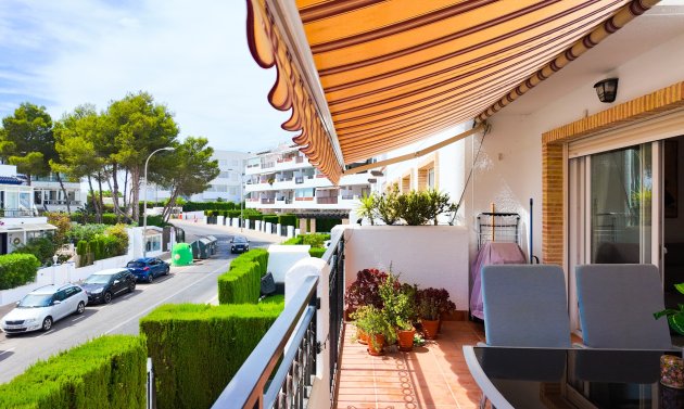 Wiederverkauf - Apartment - Top Floor -
Orihuela Costa - Villamartín