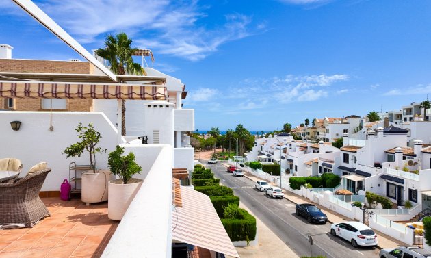Wiederverkauf - Apartment - Top Floor -
Orihuela Costa - Villamartín