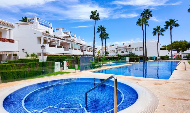 Wiederverkauf - Apartment - Top Floor -
Orihuela Costa - Villamartín