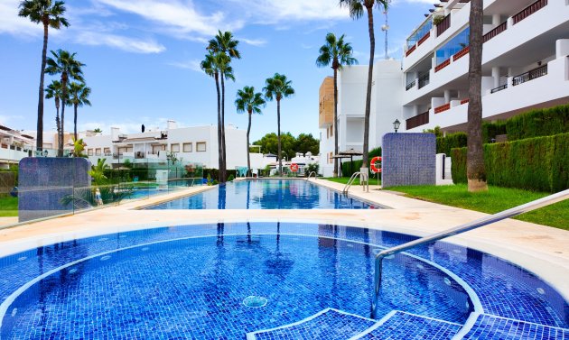 Wiederverkauf - Apartment - Top Floor -
Orihuela Costa - Villamartín