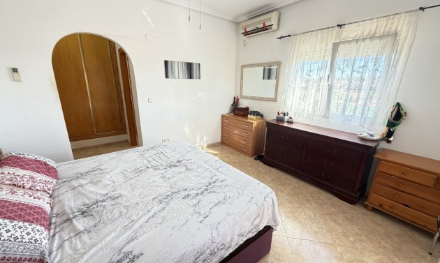 Återförsäljning - Villa -
Gea y Truyols