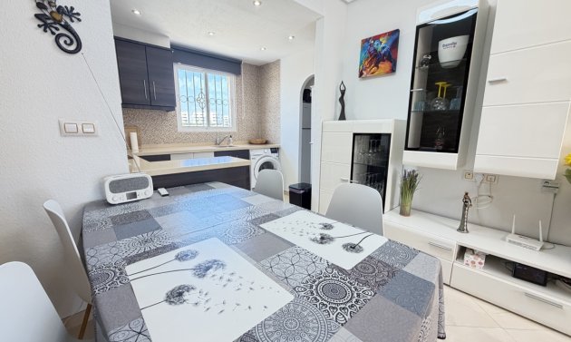Resale - Apartment -
Cabo Roig