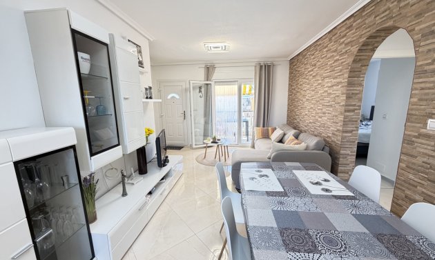 Resale - Apartment -
Cabo Roig