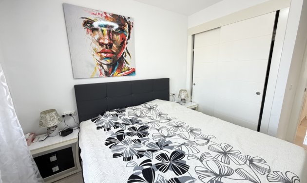 Resale - Apartment -
Cabo Roig