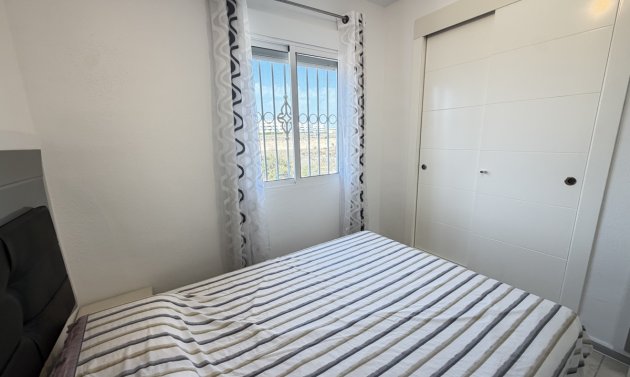 Resale - Apartment -
Cabo Roig