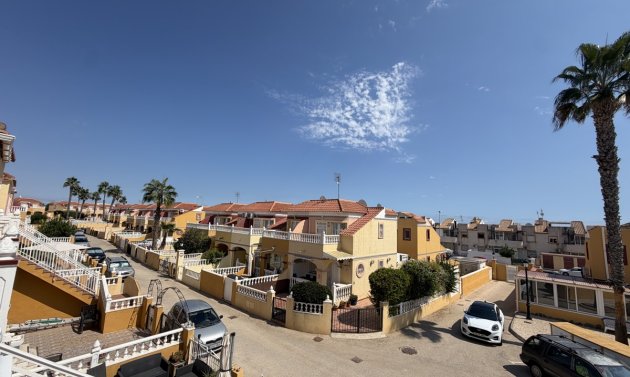 Resale - Apartment -
Cabo Roig