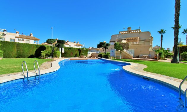 Reventa - Apartamento -
Villamartín - PAU 8