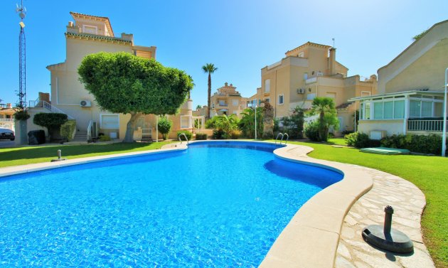 Reventa - Apartamento -
Villamartín - PAU 8