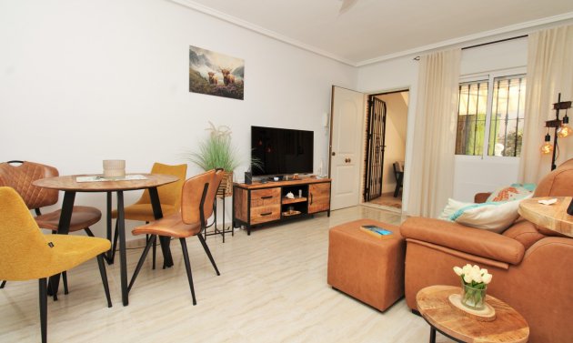 Återförsäljning - Lägenhet -
Villamartín - Los Dolses