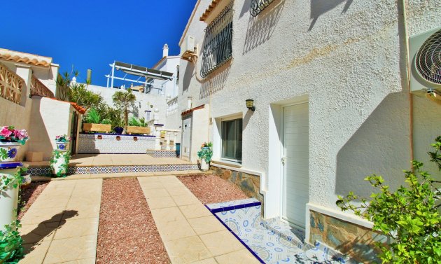 Återförsäljning - Villa -
Villamartín - Villamartin